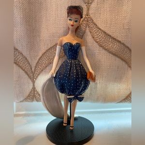 Enesco 1993 Barbie Gay Parisienne Figurine box included